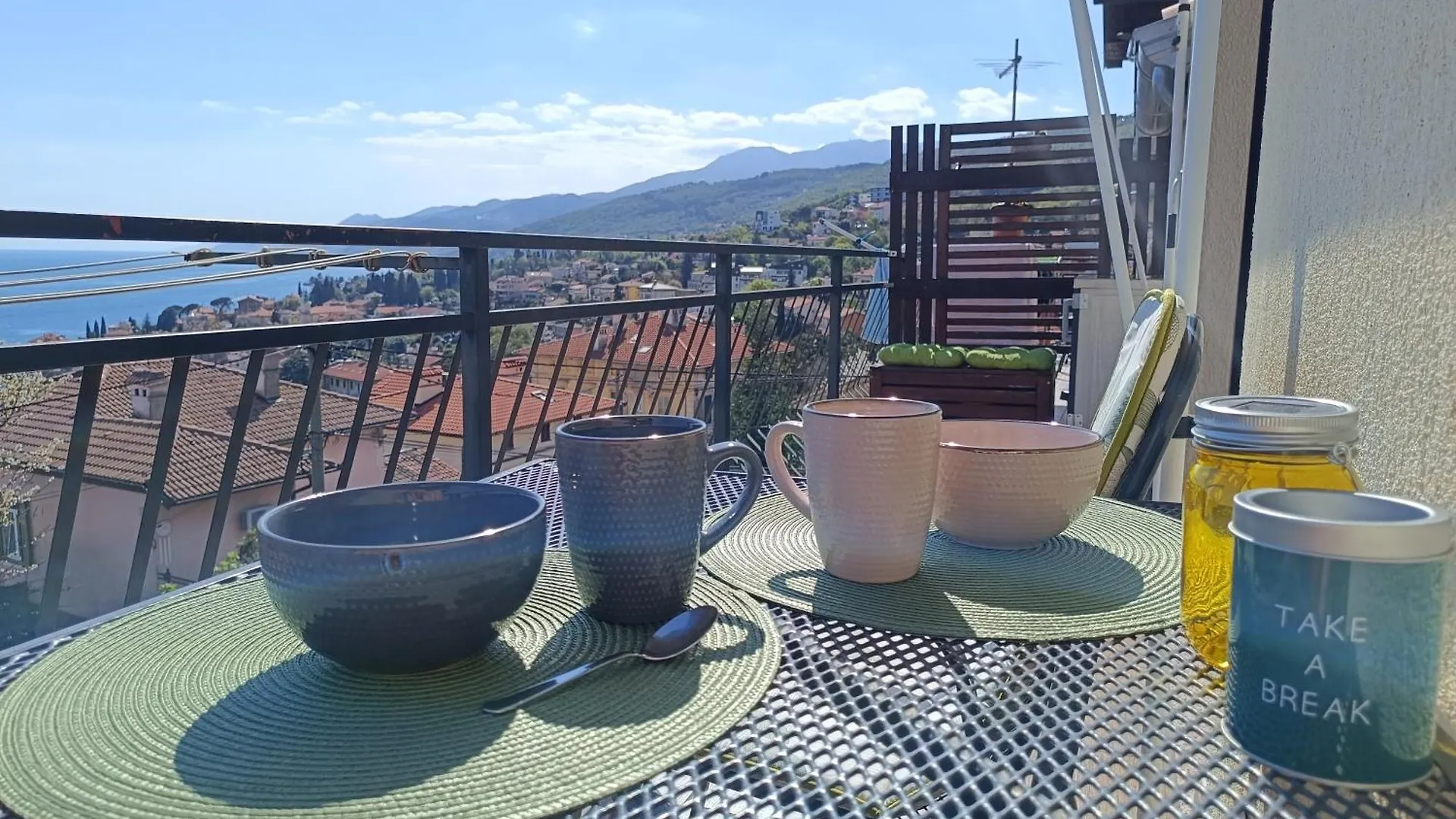 Fenix - Stunning View, Great Location & Free Parking Apartment Opatija